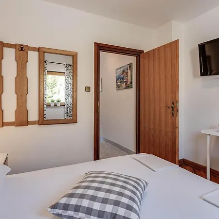 Fijan Apartment *